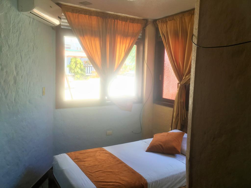 Hostal Estrella De Mar Puerto Ayora  Phòng bức ảnh