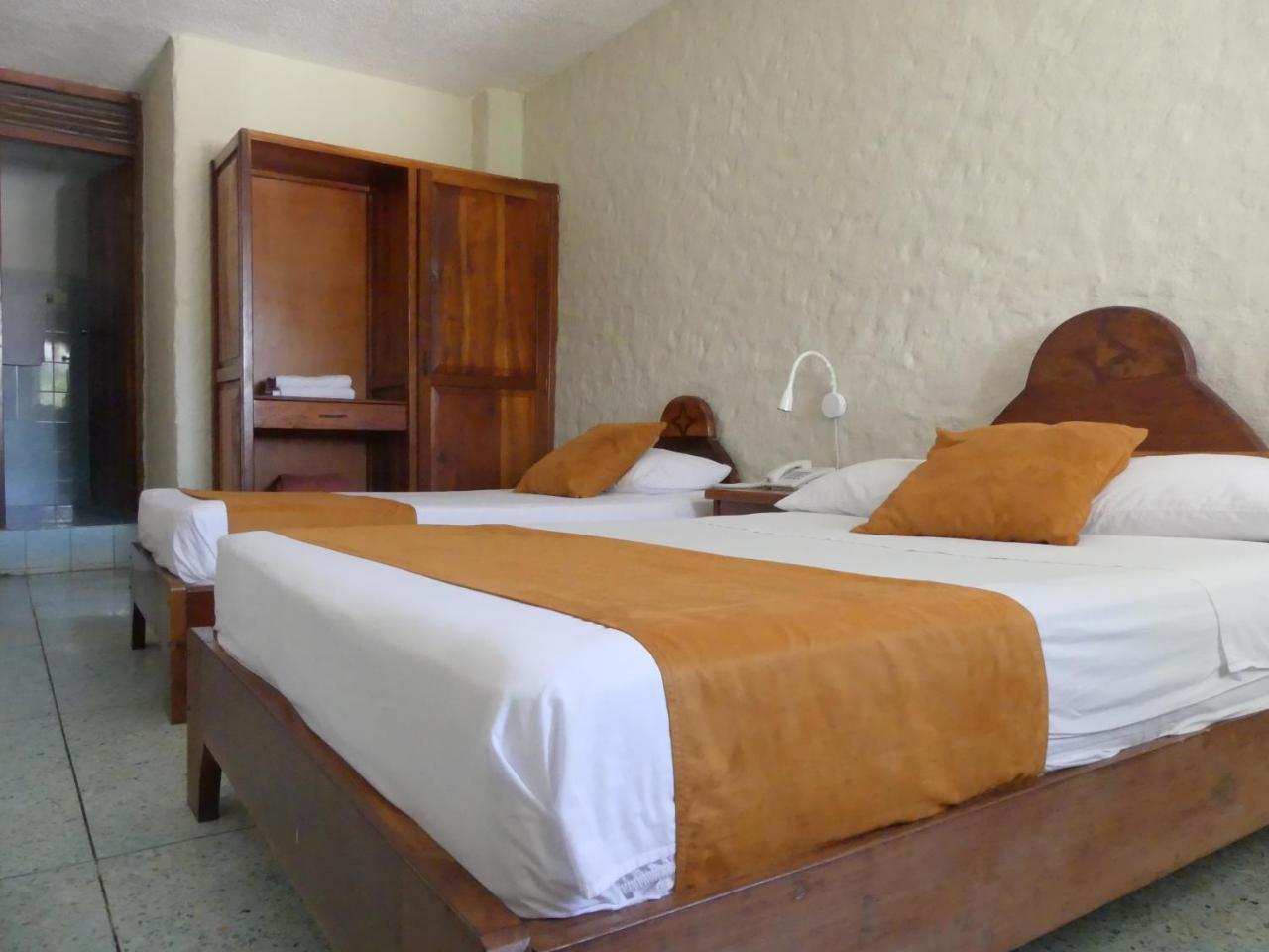 Hostal Estrella De Mar Puerto Ayora  Ngoại thất bức ảnh