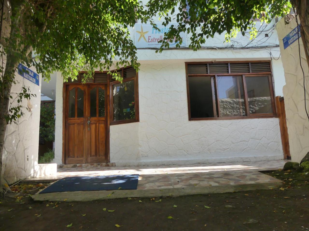 Hostal Estrella De Mar Puerto Ayora  Ngoại thất bức ảnh