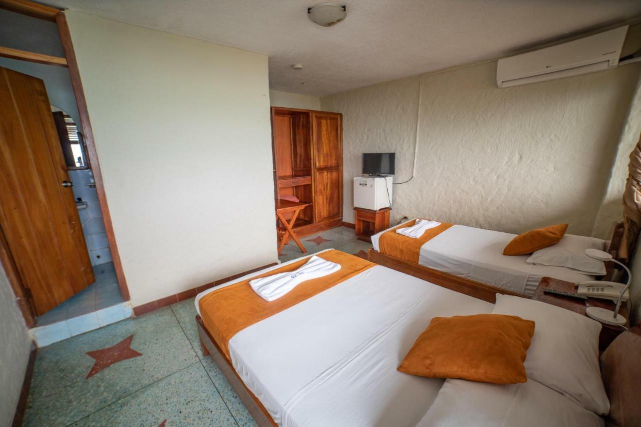 Hostal Estrella De Mar Puerto Ayora  Ngoại thất bức ảnh